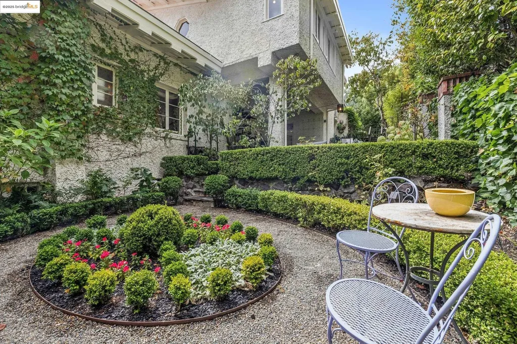 305 The Uplands Berkeley CA 94705