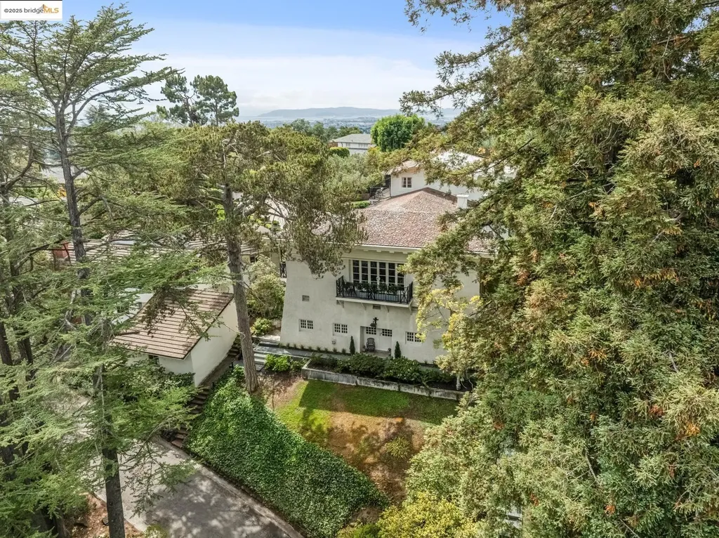 305 The Uplands Berkeley CA 94705