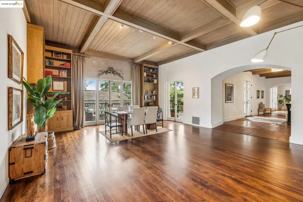 305 The Uplands Berkeley CA 94705