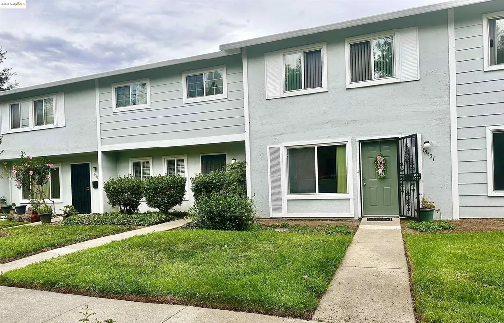 38521 Royal Ann Common Fremont CA 94536