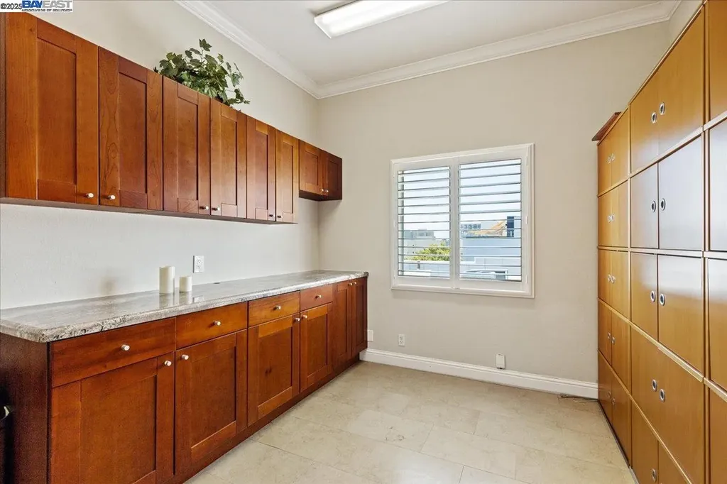 212 9th Street Oakland CA 94607