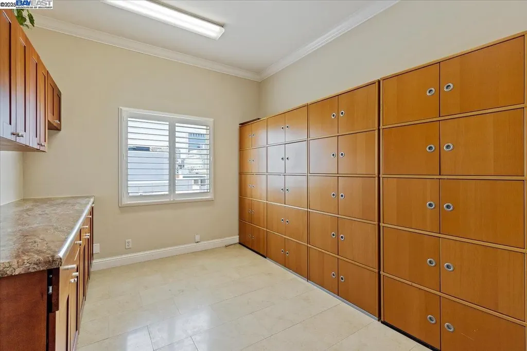 212 9th Street Oakland CA 94607