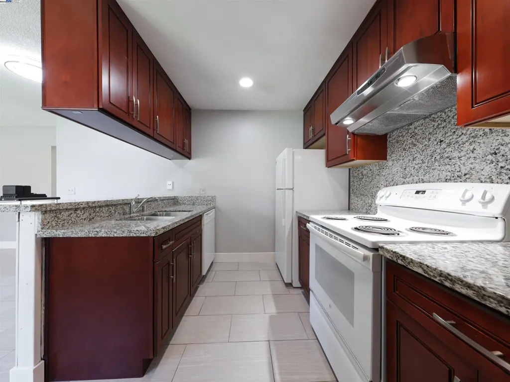 32625 Brenda Way Union City CA 94587