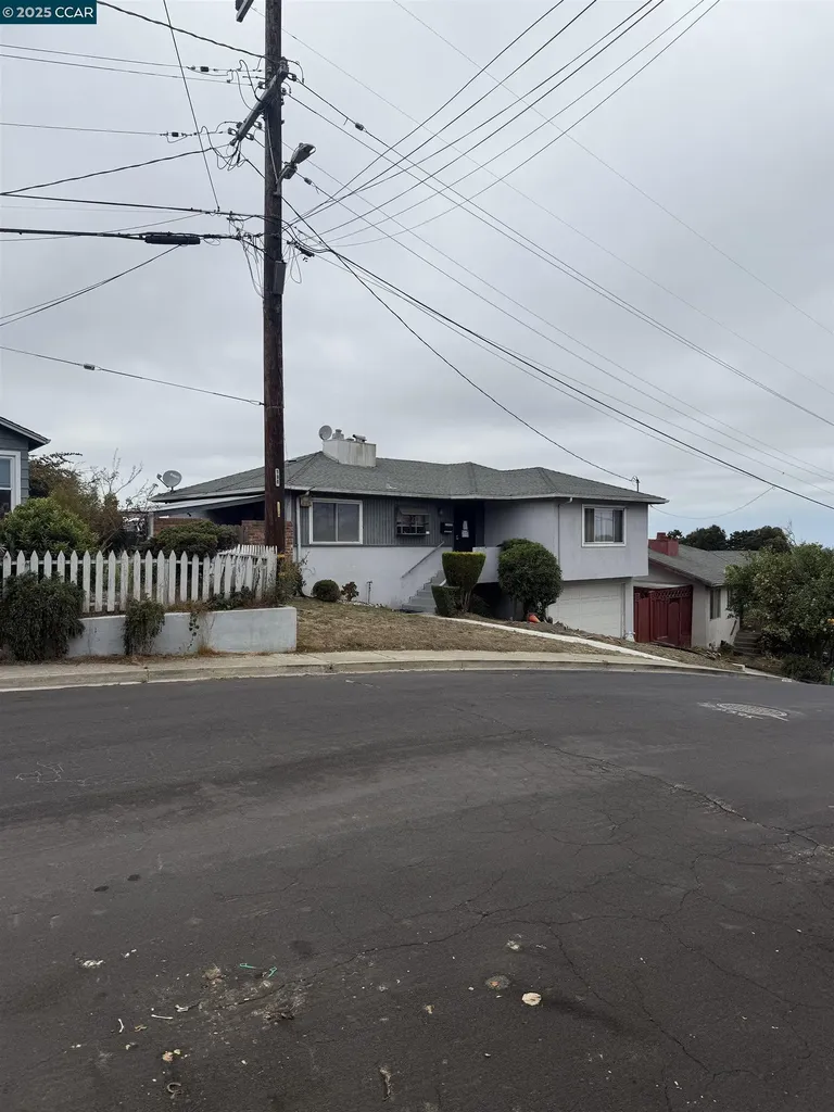 1771 Bayo Vista Avenue San Pablo CA 94806