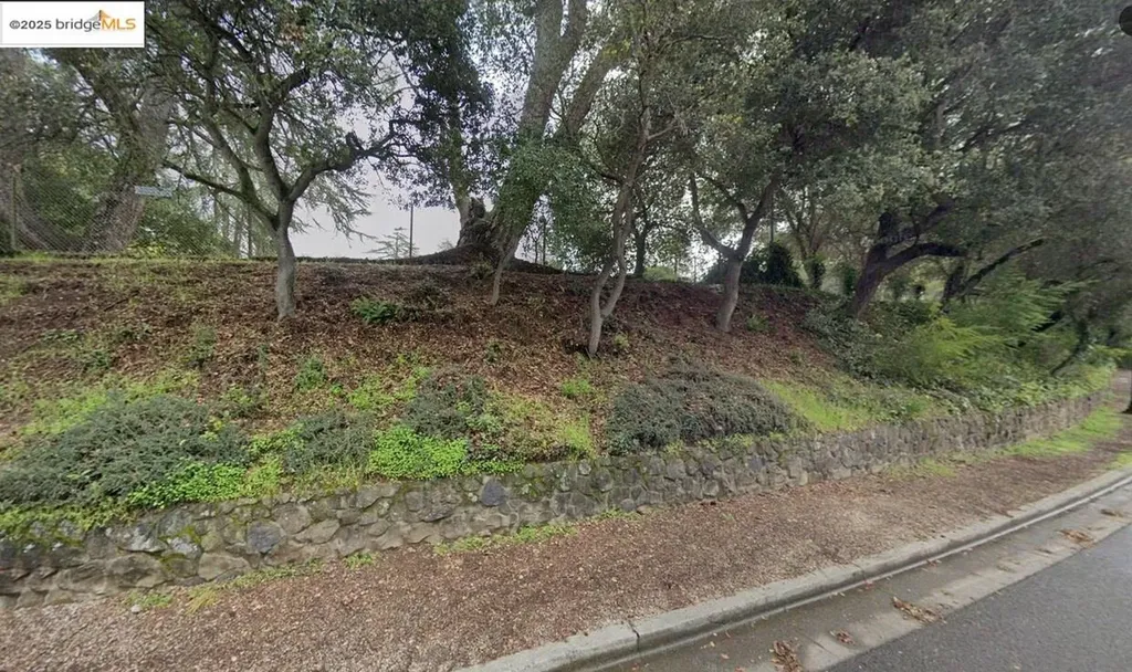 0 Bullard Drive Oakland CA 94611