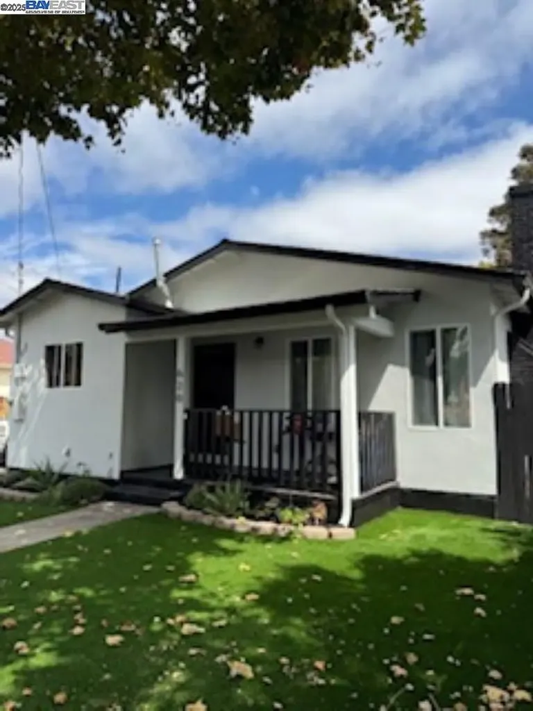 620 El Paseo Drive Oakland CA 94603