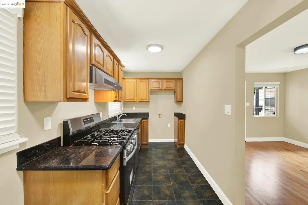 2125 102nd Avenue Oakland CA 94603