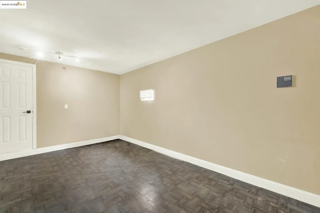 2125 102nd Avenue Oakland CA 94603