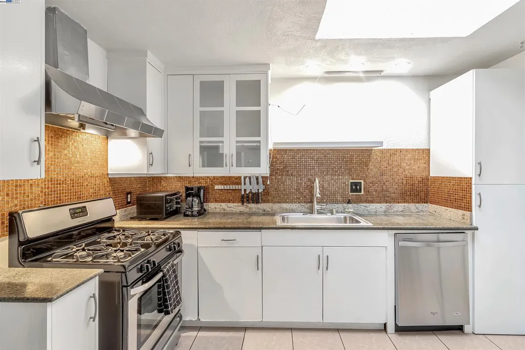 1416 12th Street Oakland CA 94607