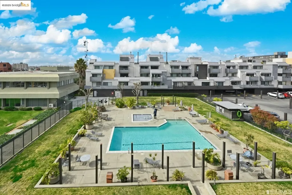1 Embarcadero Oakland CA 94607