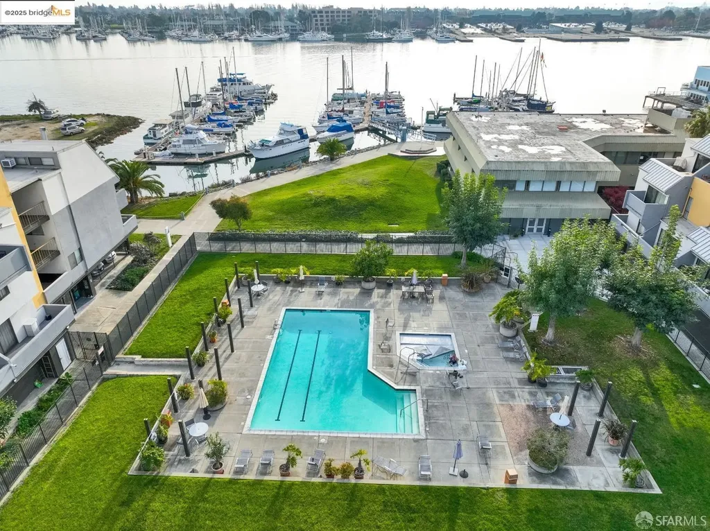 1 Embarcadero Oakland CA 94607