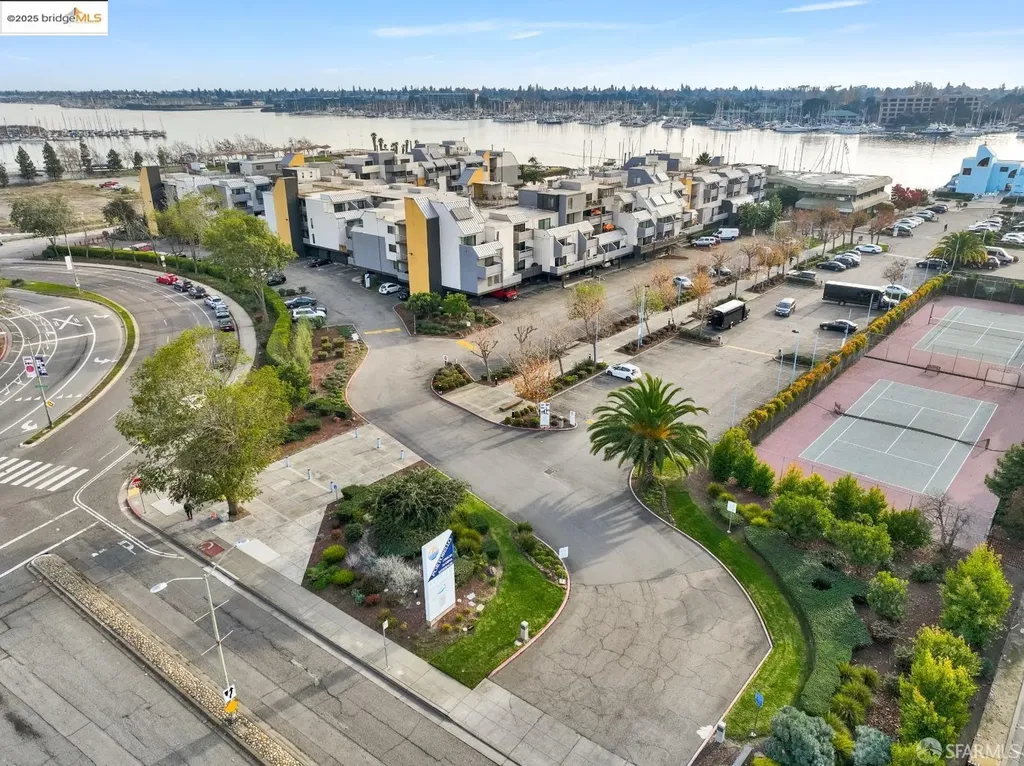 1 Embarcadero Oakland CA 94607