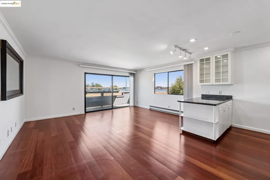 1 Embarcadero Oakland CA 94607