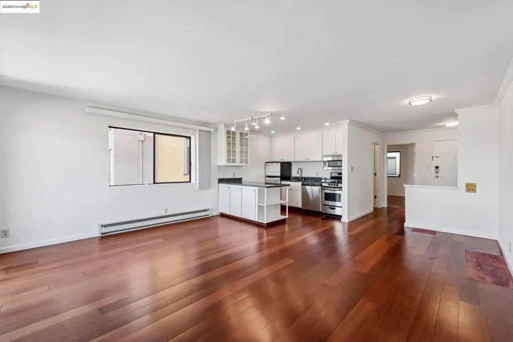 1 Embarcadero Oakland CA 94607
