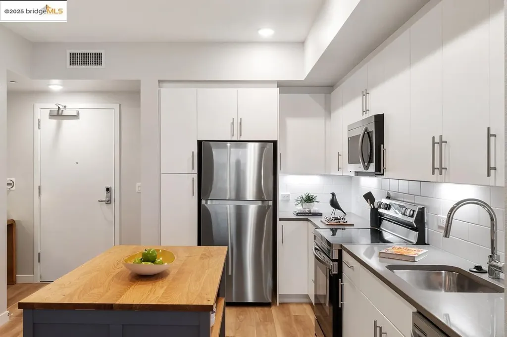 260 Brooklyn Basin Way Oakland CA 94606
