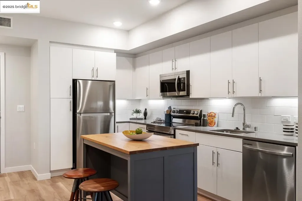260 Brooklyn Basin Way Oakland CA 94606