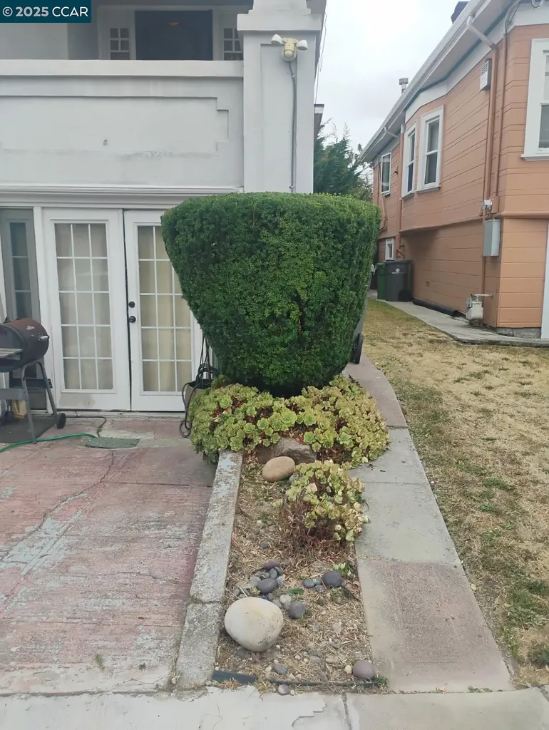 1161 64th Street Oakland CA 94608