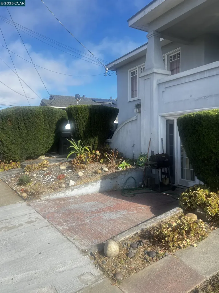 1161 64th Street Oakland CA 94608