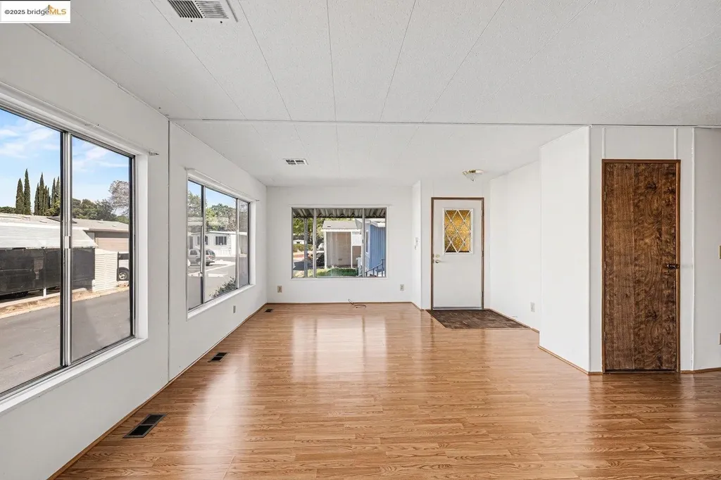 1597 Alamo Drive Vacaville CA 95687