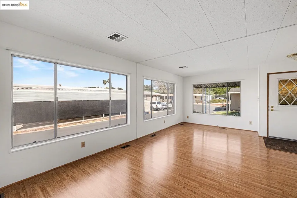 1597 Alamo Drive Vacaville CA 95687