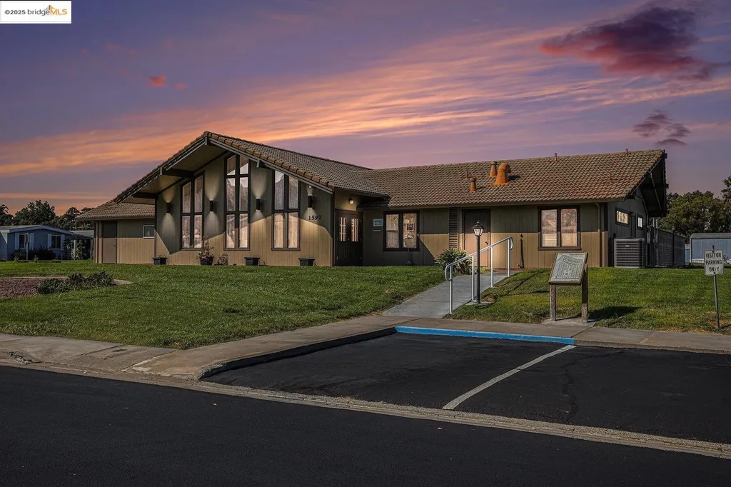 1597 Alamo Drive Vacaville CA 95687
