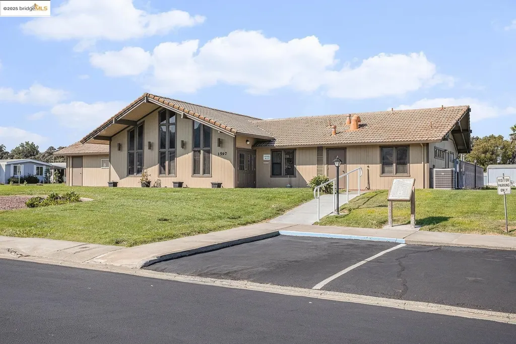 1597 Alamo Drive Vacaville CA 95687