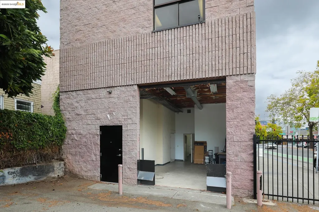 520 520 27th Street Oakland CA 94612