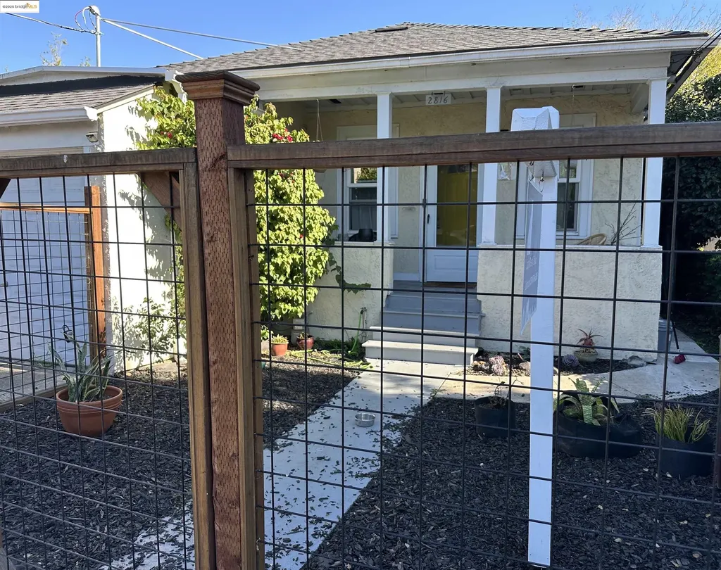 2816 Viola Street Oakland CA 94619