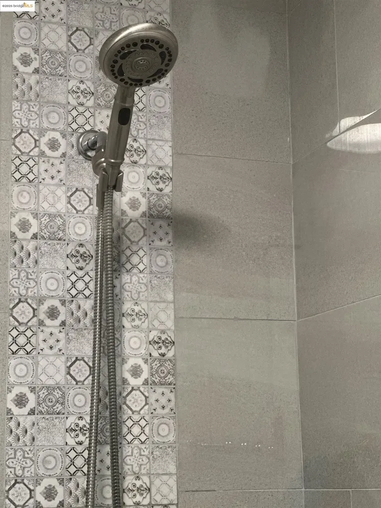 2816 Viola Street Oakland CA 94619