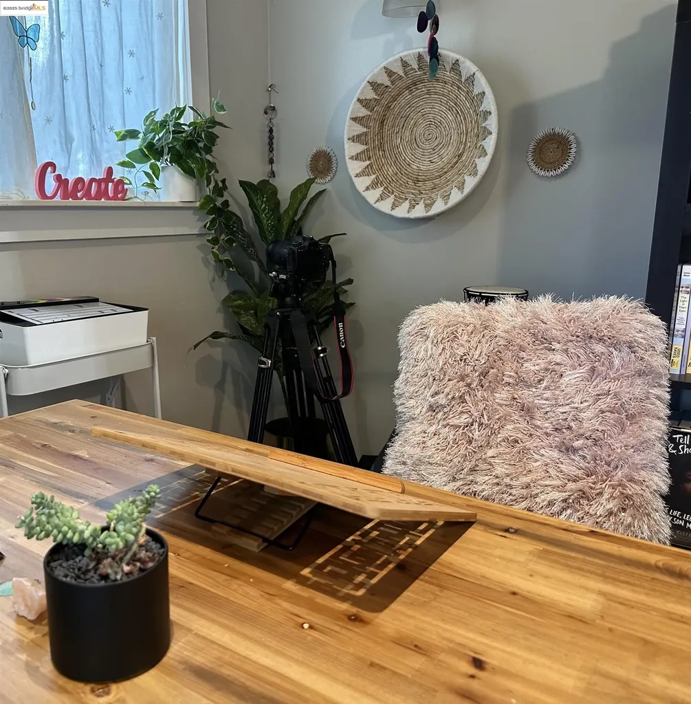 2816 Viola Street Oakland CA 94619