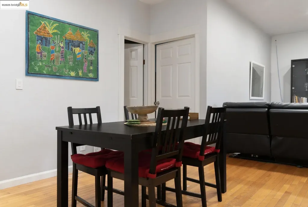 2816 Viola Street Oakland CA 94619