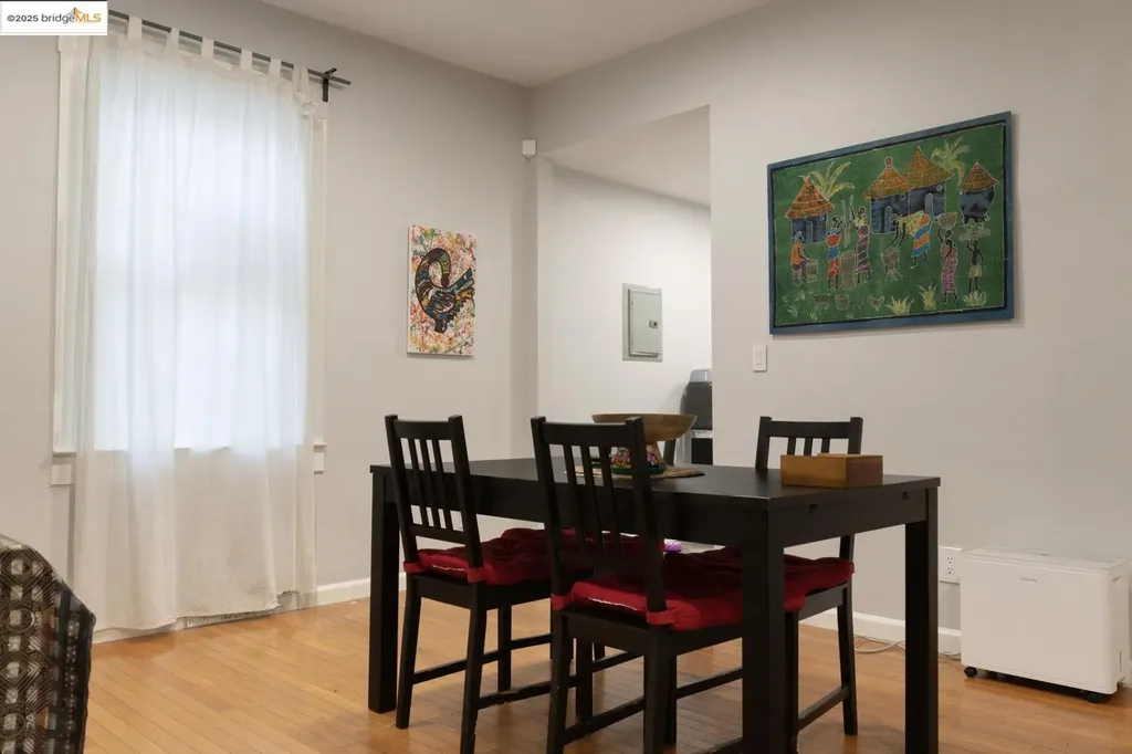 2816 Viola Street Oakland CA 94619