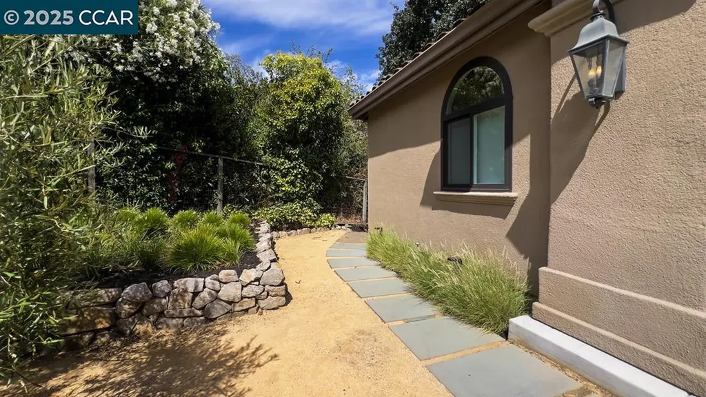 800 Hamilton Drive Pleasant Hill CA 94523