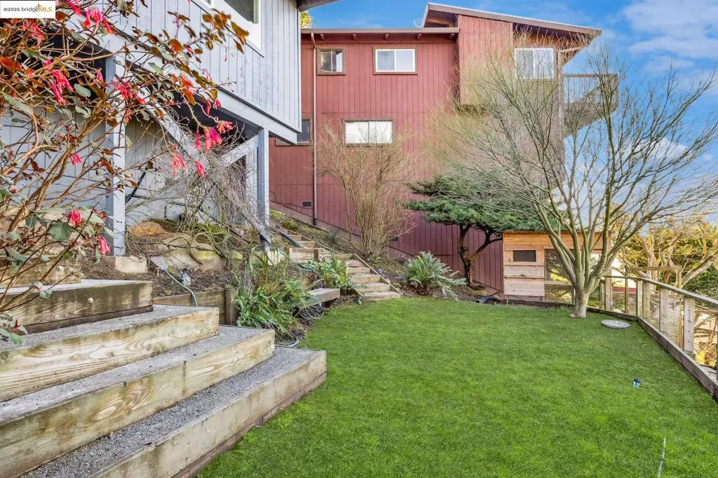 58 Villanova Drive Oakland CA 94611