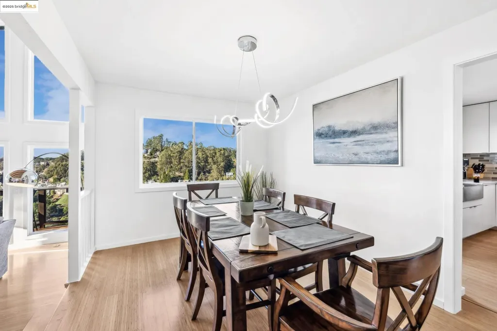 58 Villanova Drive Oakland CA 94611