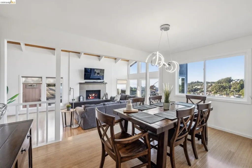 58 Villanova Drive Oakland CA 94611