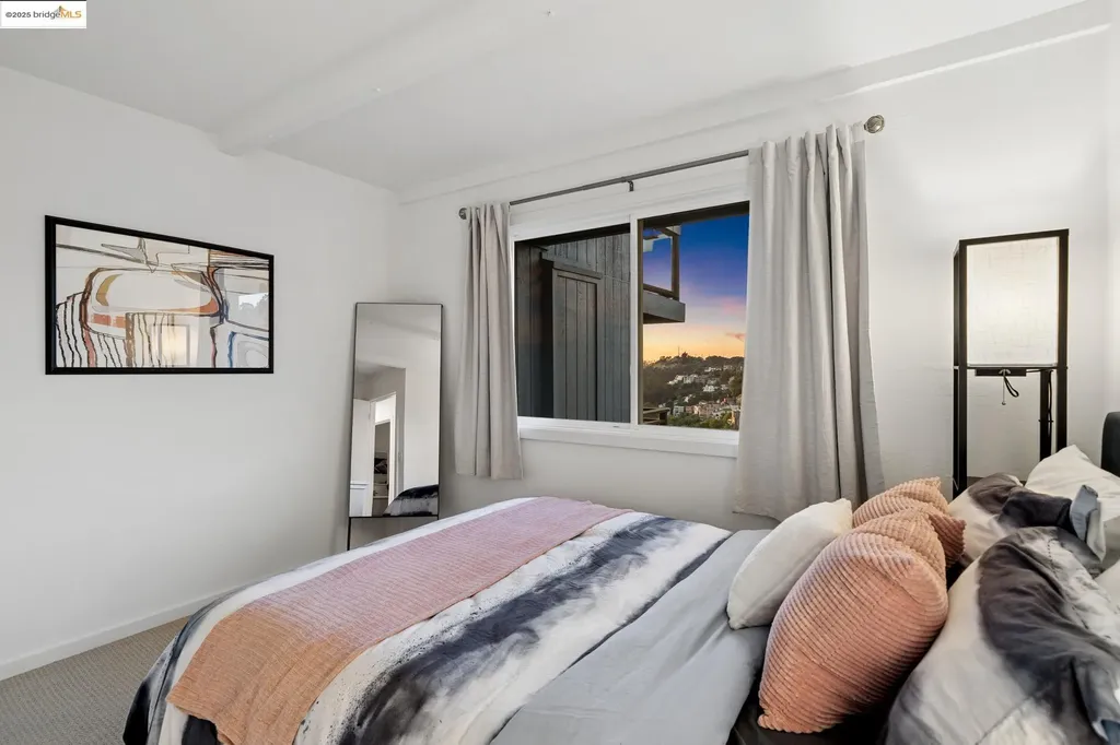 58 Villanova Drive Oakland CA 94611