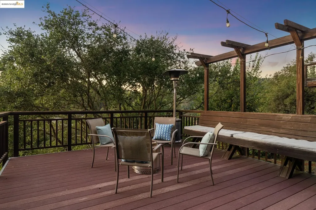 58 Villanova Drive Oakland CA 94611