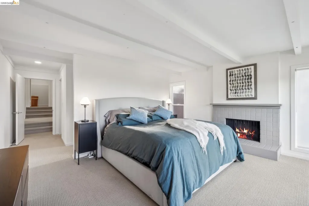 58 Villanova Drive Oakland CA 94611