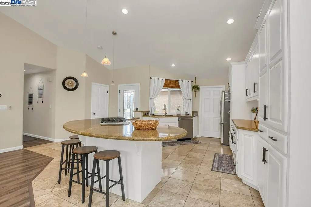 1864 Dune Point Way Discovery Bay CA 94505