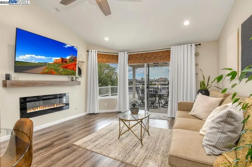 1864 Dune Point Way Discovery Bay CA 94505