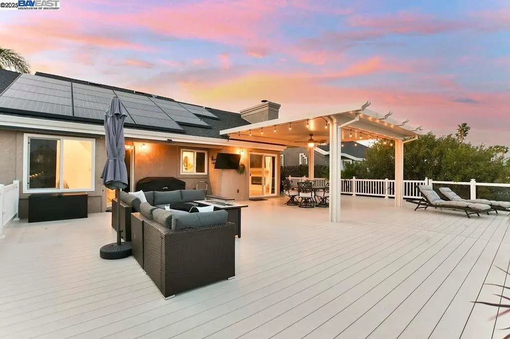 1864 Dune Point Way Discovery Bay CA 94505