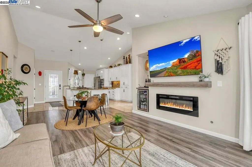 1864 Dune Point Way Discovery Bay CA 94505