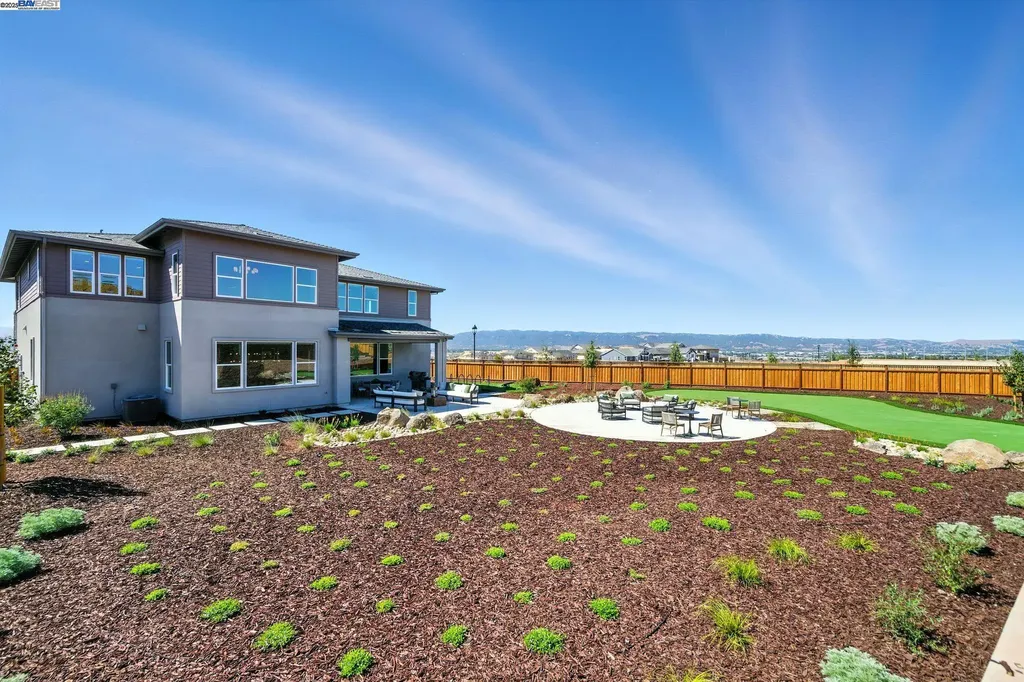 1683 Wren Street Dublin CA 94568