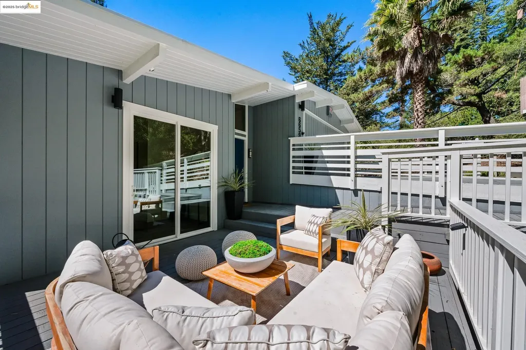 6659 Girvin Drive Oakland CA 94611