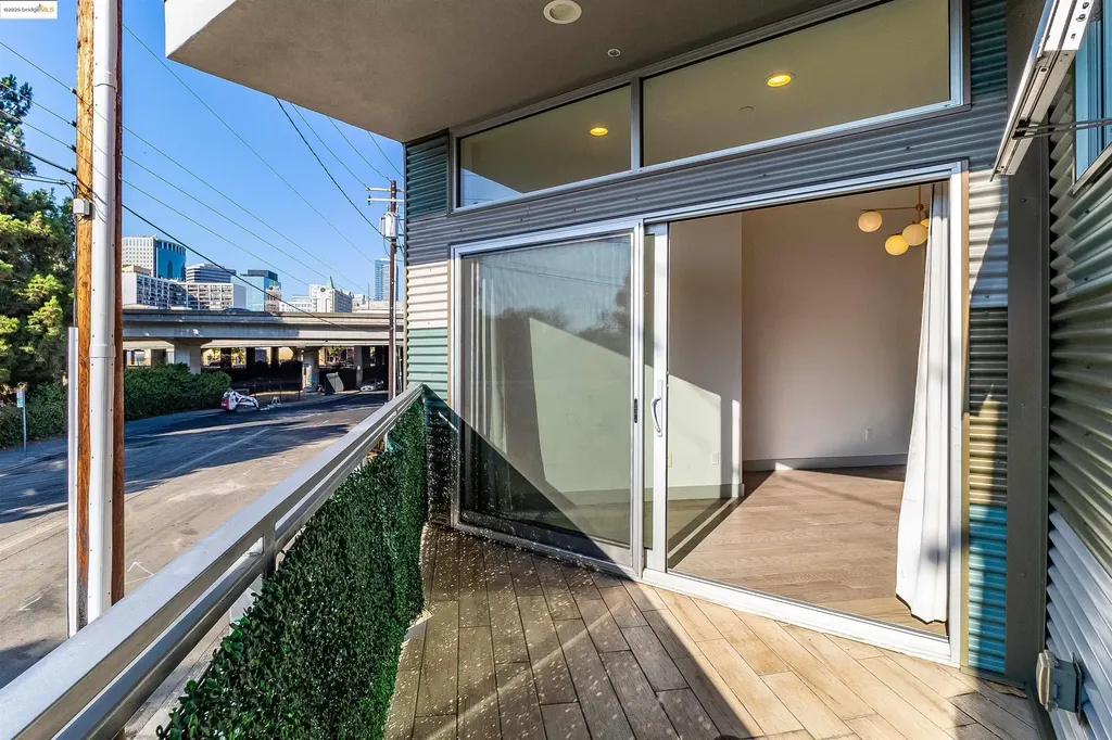 410 Webster Street Oakland CA 94607