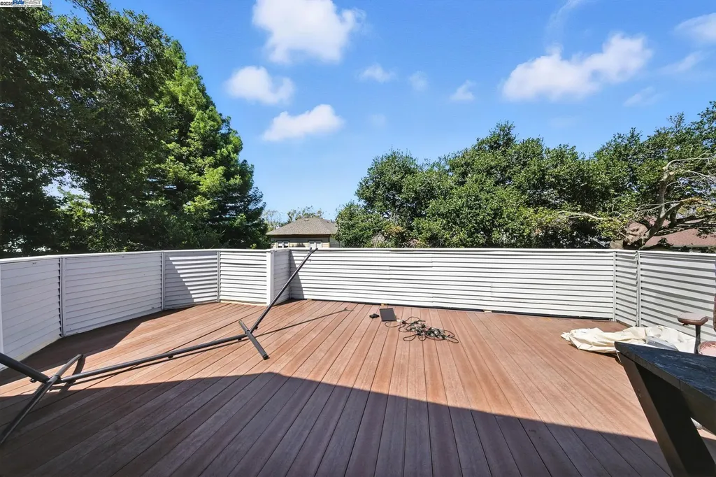1523 Verdi Street Alameda CA 94501