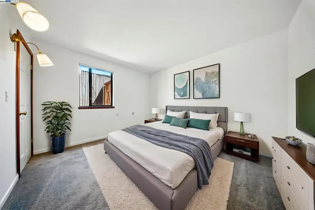 1523 Verdi Street Alameda CA 94501