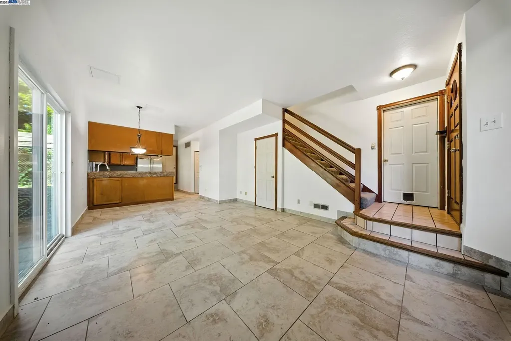 1523 Verdi Street Alameda CA 94501