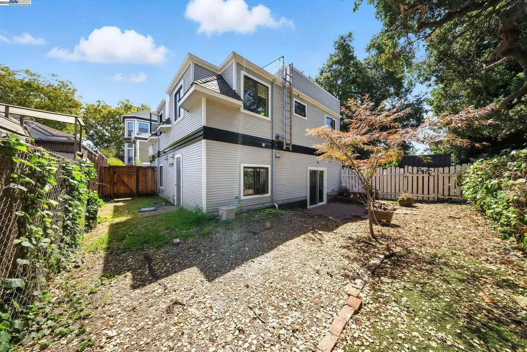 1523 Verdi Street Alameda CA 94501